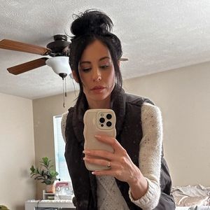 Meet your Posher, Victoria